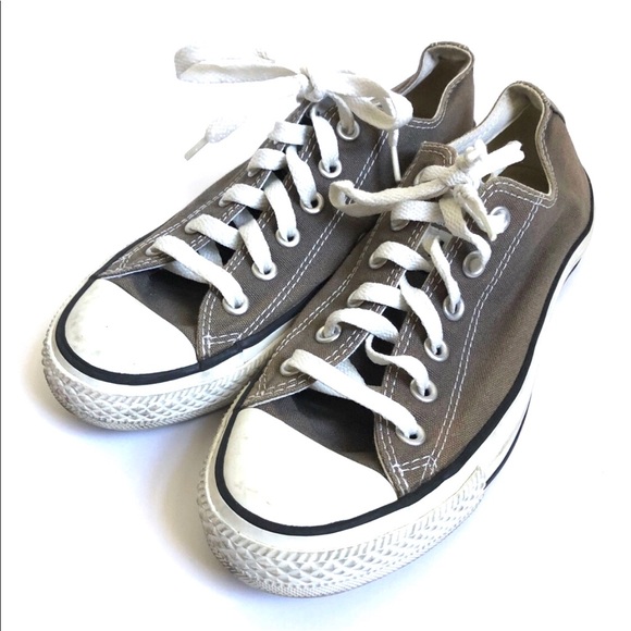 gray converse low tops